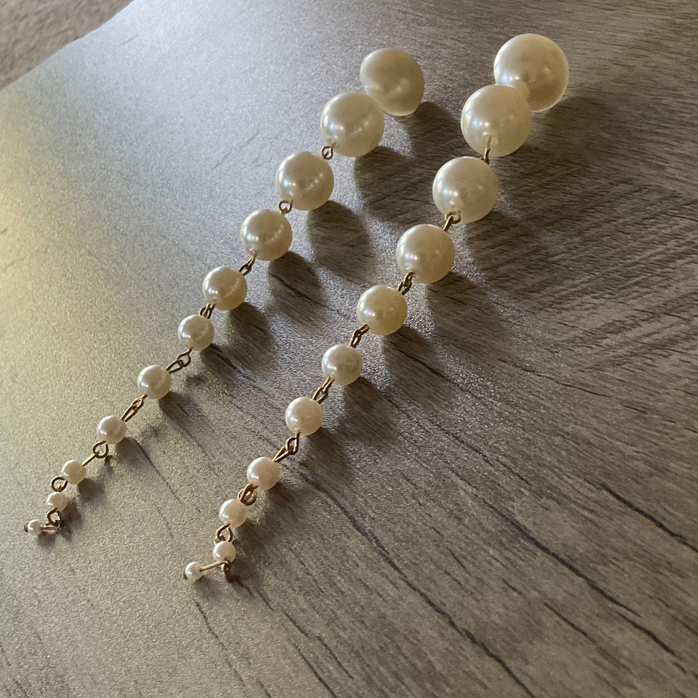 Pearl Drop Linear Earrings - Cream Pearl with Gold Accents